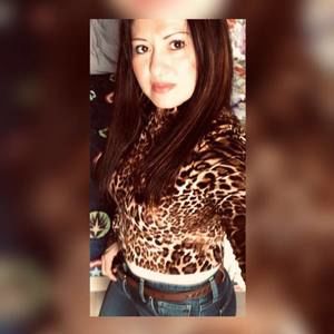 Meet your Posher, Damaris